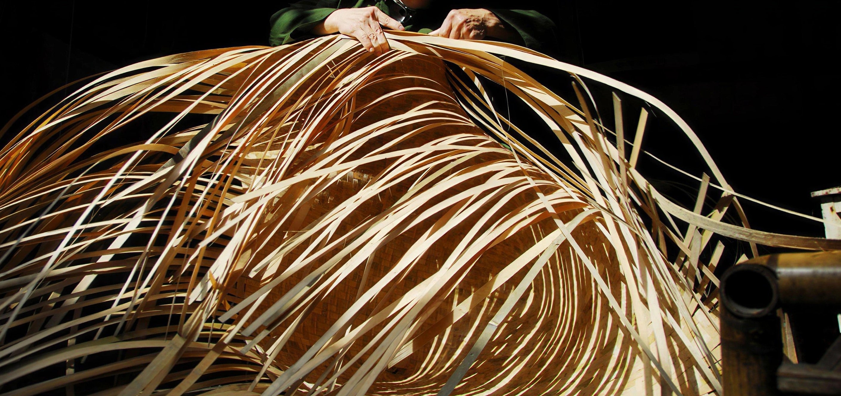 Daoming Bamboo Weaving: Learning to Follow the Material