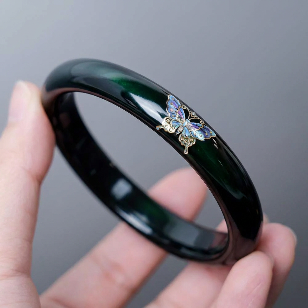 Lacquer: A Surface That Holds Time