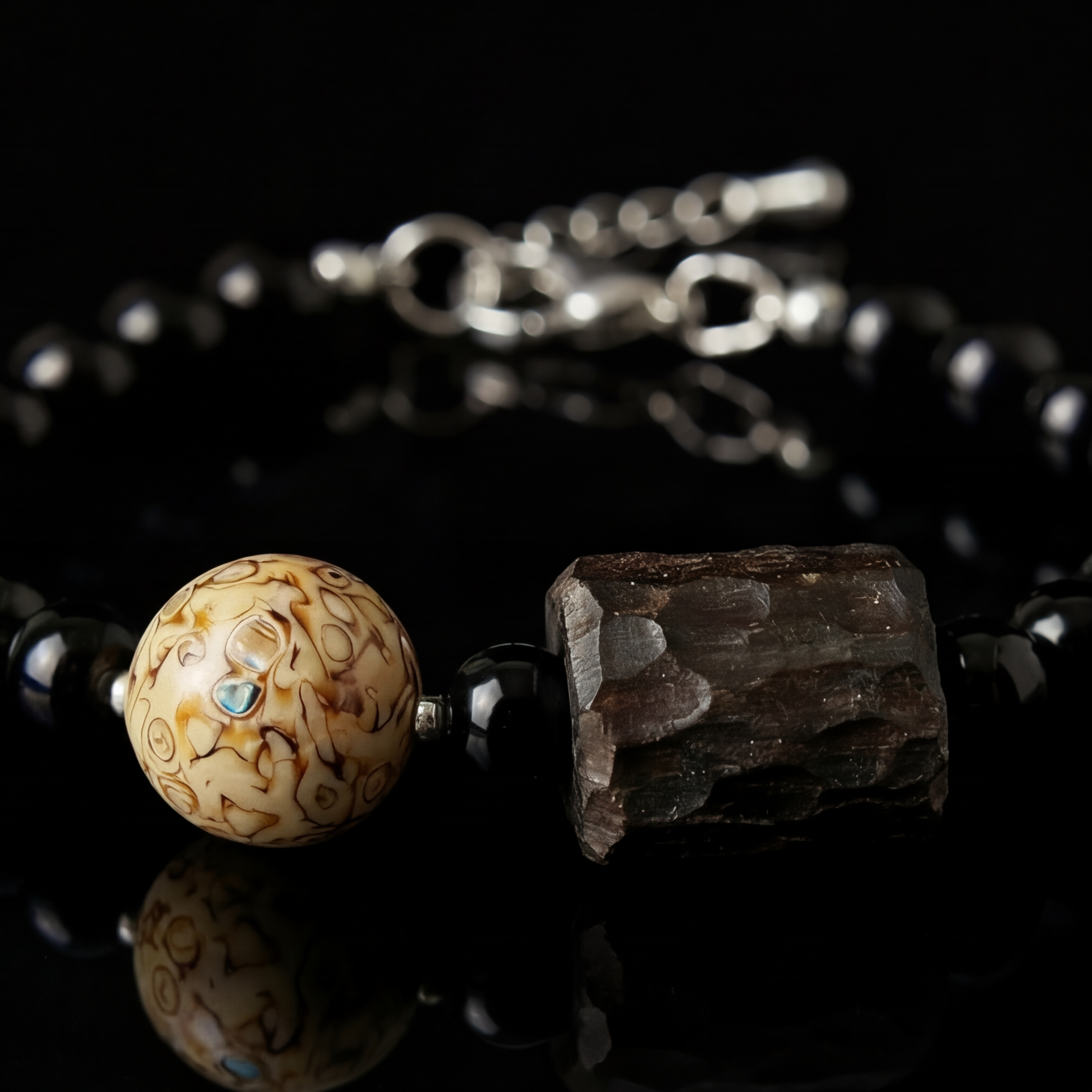 Lacquer Bead Bracelet