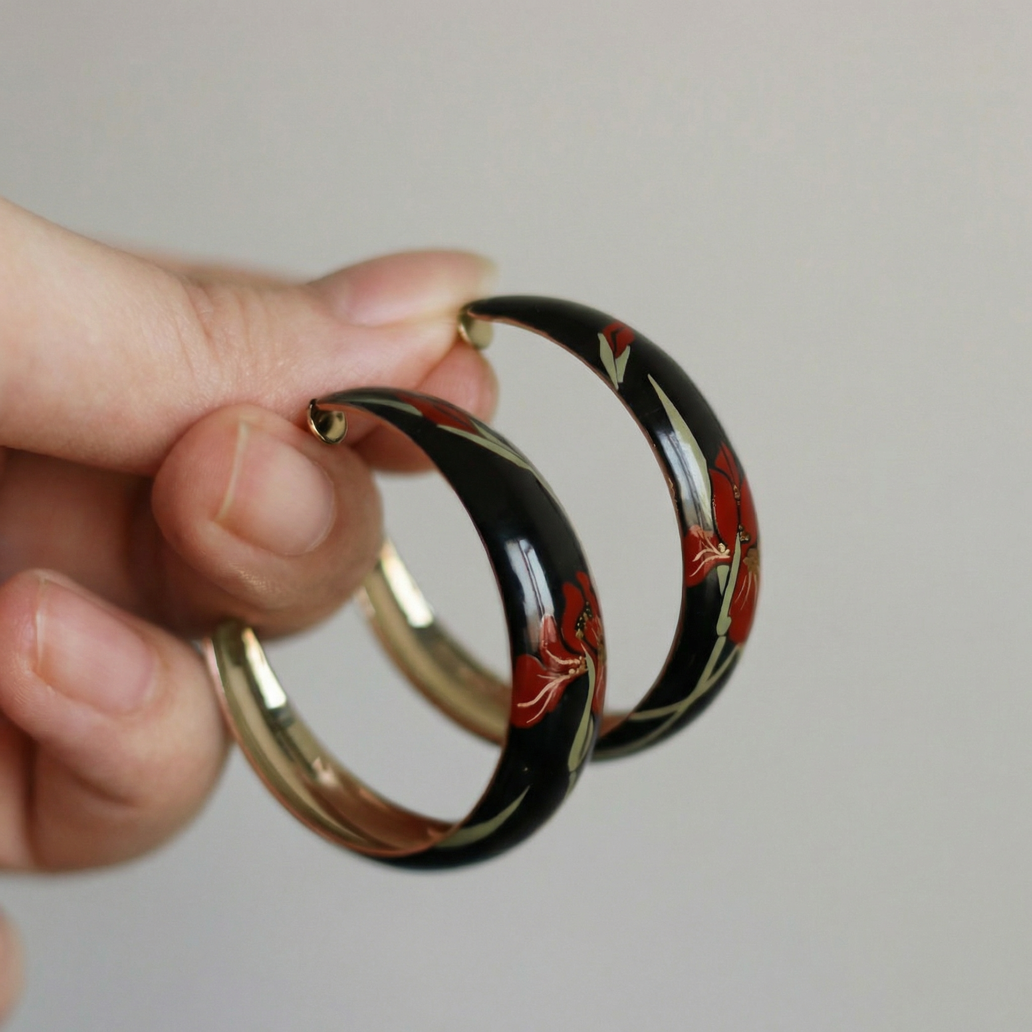 Iris Grove Lacquer Hoop Earrings - Black