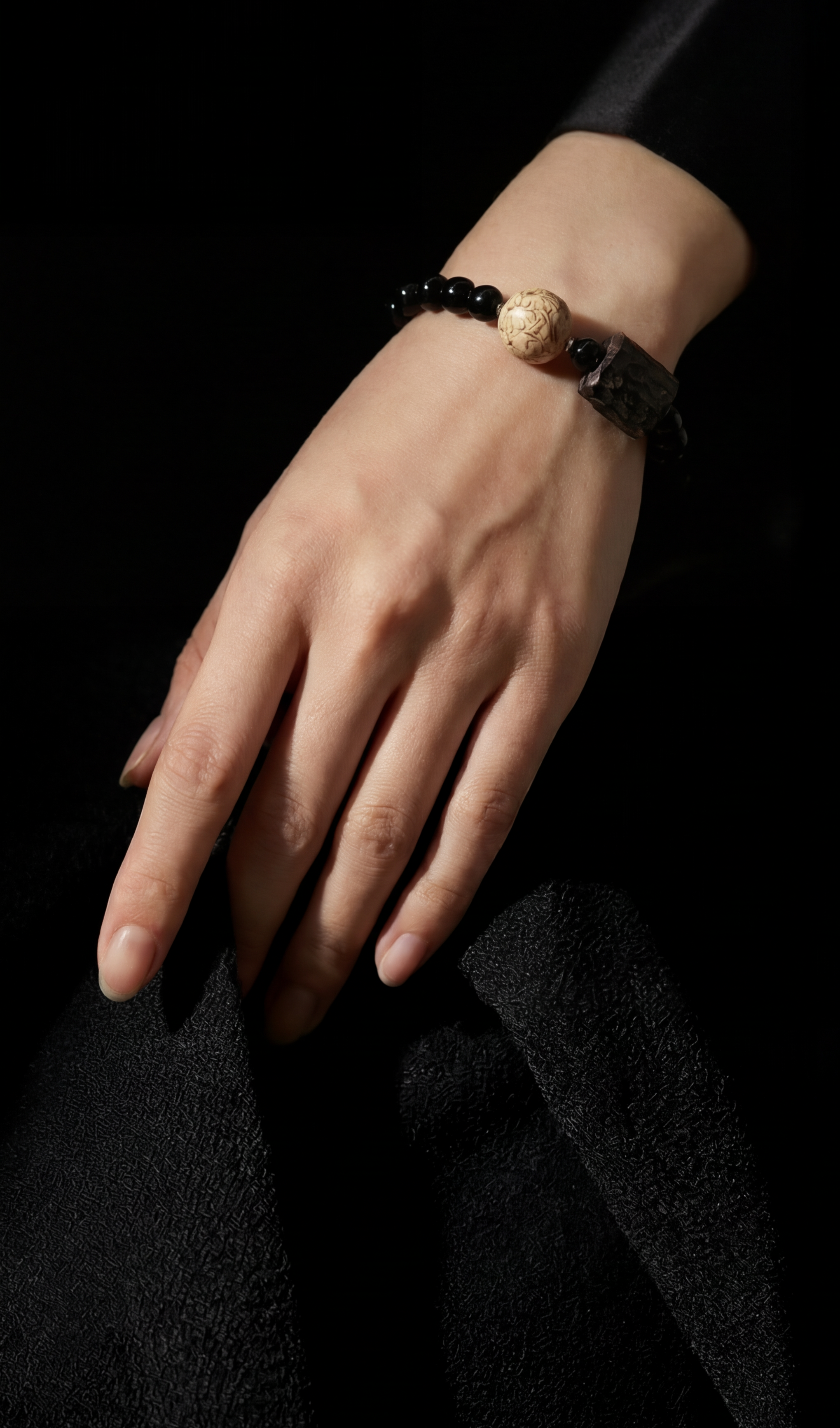 Lacquer Bead Bracelet