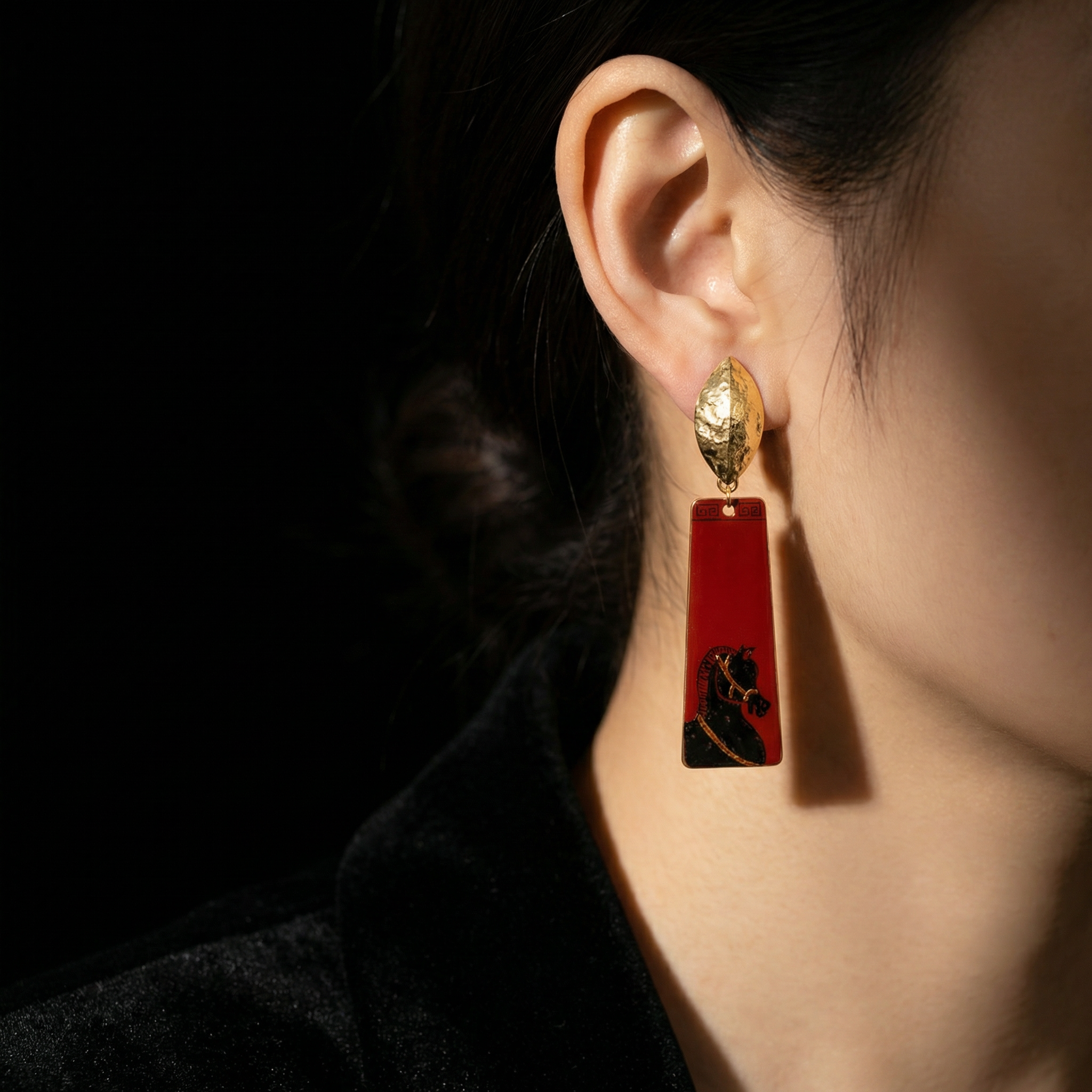 Han Horse Lacquer Earrings